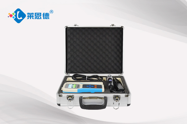 土壤溫度、水分、鹽分PH速測(cè)儀